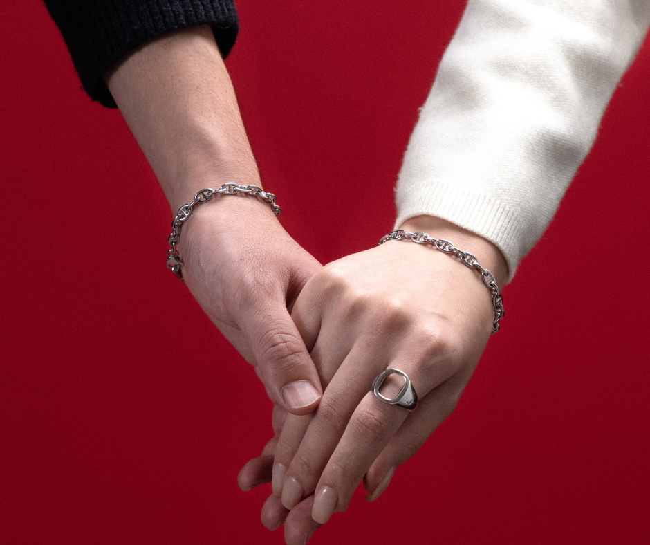 【2025年最新】クリスマスアクセサリープレゼント完全ガイド｜失敗しない選び方を解説