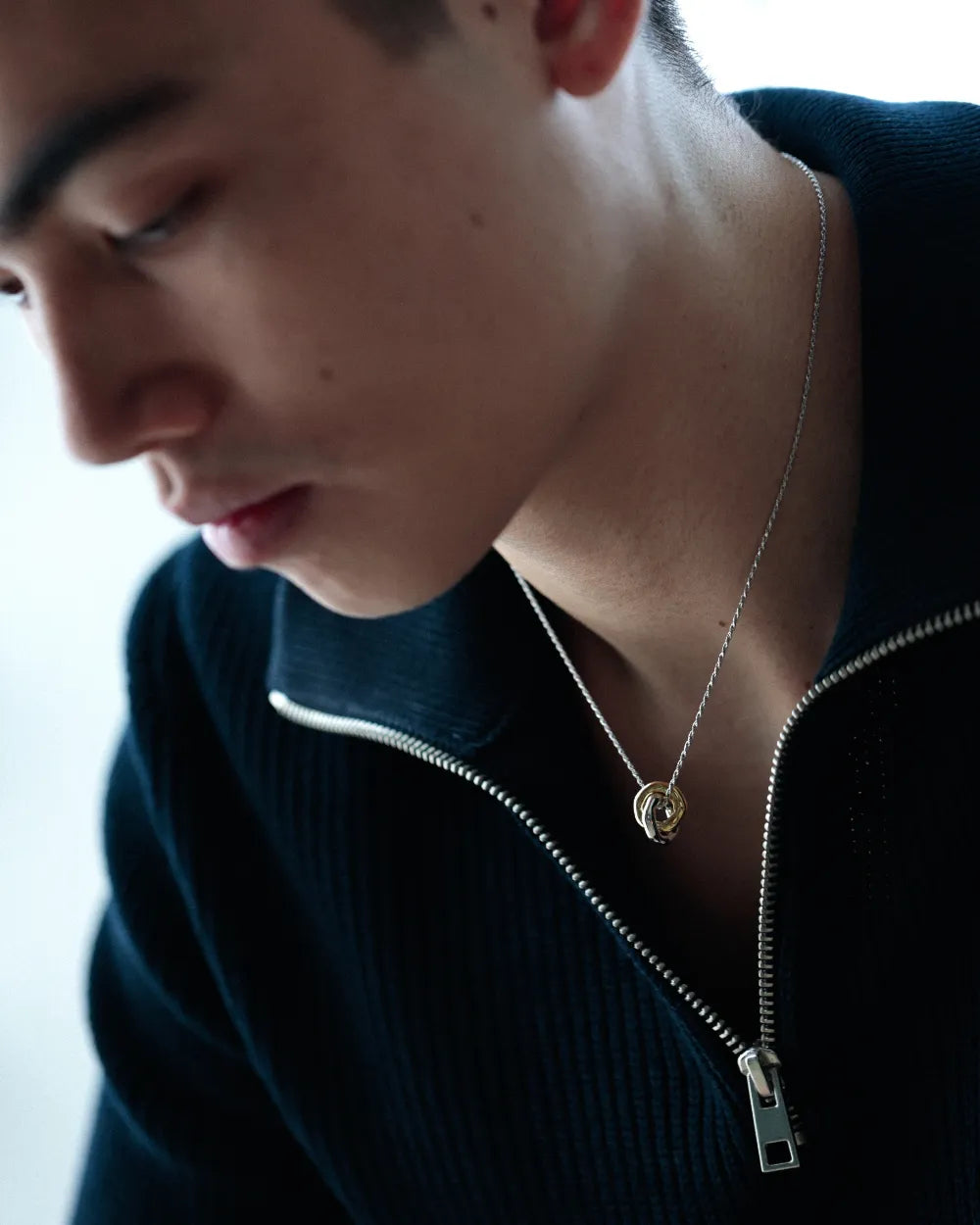 メンズネックレスのトップとは？必要性から後悔しない選び方まで解説