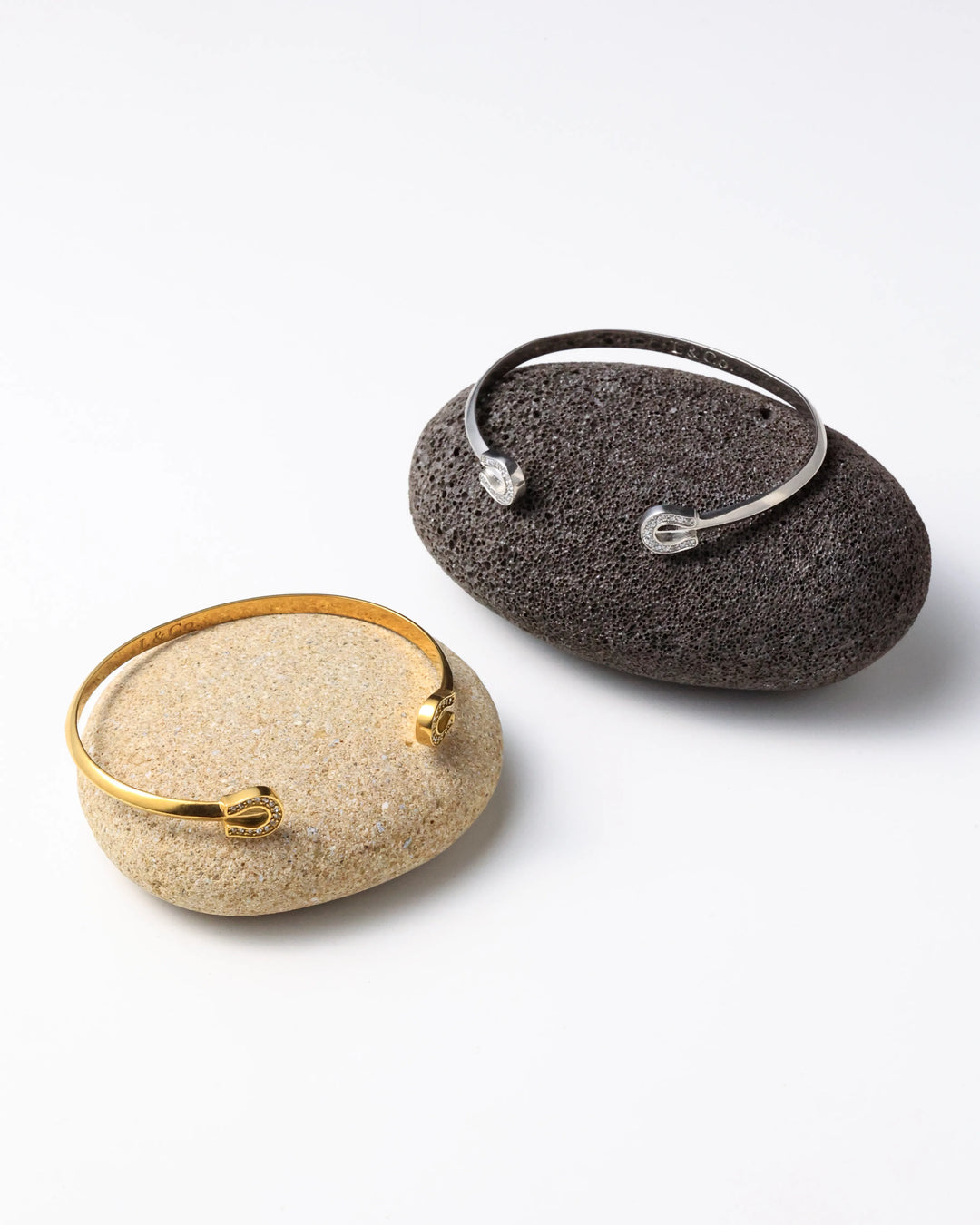 316L horseshoe bangle #B20