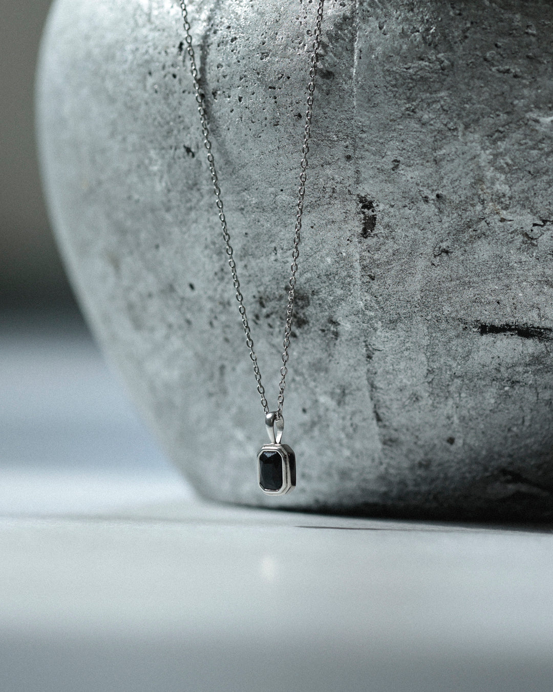 316L black stone necklace #N99 – LOSE FORD 316L black stone necklace #N99 – LOSE FORD